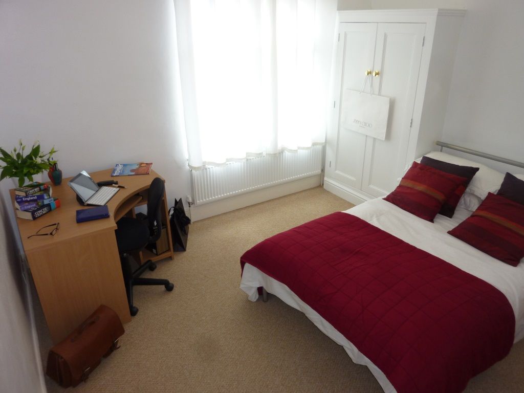 Student in Loughborough houses homes flats housing