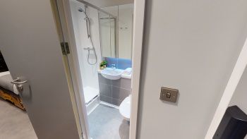 Ensuite Bathroom 